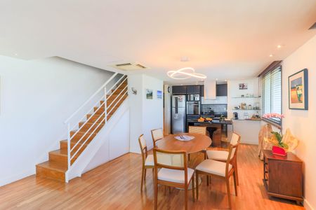 Apartamento à venda com 178m², 3 quartos e 2 vagas Apartamento à venda com 178m², 3 quartos e 2 vagasSala de Jantar