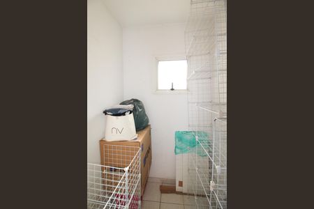 Apartamento à venda com 128m², 3 quartos e 2 vagas Apartamento à venda com 128m², 3 quartos e 2 vagasQuarto de Serviço