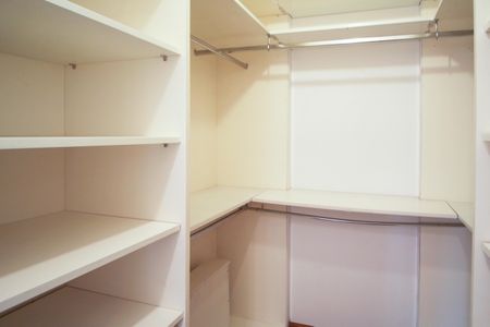 Apartamento à venda com 128m², 3 quartos e 2 vagas Apartamento à venda com 128m², 3 quartos e 2 vagasCloset da suíte 1