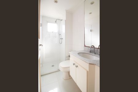 Apartamento à venda com 128m², 3 quartos e 2 vagas Apartamento à venda com 128m², 3 quartos e 2 vagasBanheiro da Suíte 2