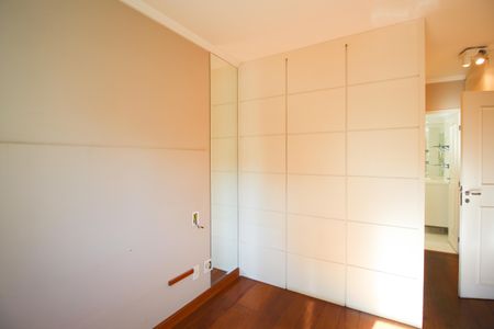 Apartamento à venda com 128m², 3 quartos e 2 vagas Apartamento à venda com 128m², 3 quartos e 2 vagasSuíte 1