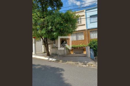 Casa à venda com 175m², 3 quartos e 1 vaga Casa à venda com 175m², 3 quartos e 1 vagaFachada