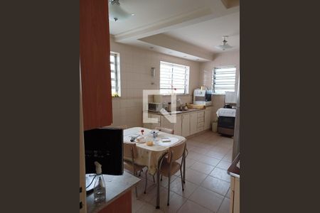 Casa à venda com 175m², 3 quartos e 1 vaga Casa à venda com 175m², 3 quartos e 1 vagaCozinha