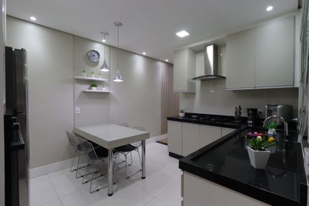 Casa à venda com 145m², 2 quartos e 2 vagasCozinha