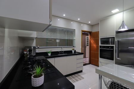 Casa à venda com 145m², 2 quartos e 2 vagasCozinha