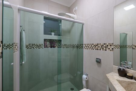 Casa à venda com 145m², 2 quartos e 2 vagasBanheiro da Suíte