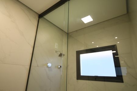 Casa de condomínio à venda com 229m², 3 quartos e 4 vagasBanheiro do Quarto 2