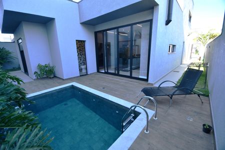 Casa de condomínio à venda com 229m², 3 quartos e 4 vagasPiscina