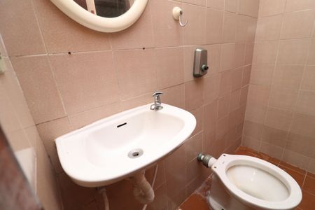 Casa para alugar com 503m², 3 quartos e 2 vagasBanheiro de serviço