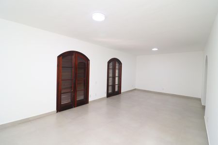 Casa à venda com 503m², 3 quartos e 2 vagasSala