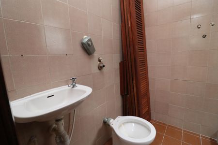 Casa à venda com 503m², 3 quartos e 2 vagasBanheiro de serviço