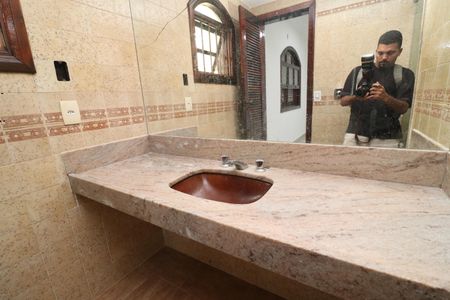 Casa à venda com 503m², 3 quartos e 2 vagasBanheiro da Suíte