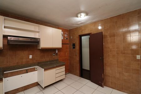 Casa para alugar com 503m², 3 quartos e 2 vagasCozinha