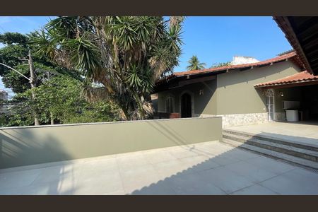 Casa à venda com 503m², 3 quartos e 2 vagasÁrea externa