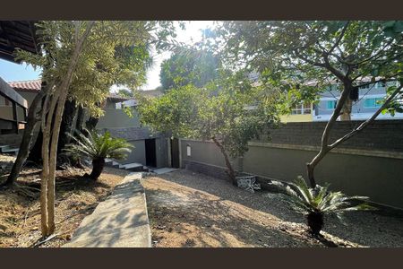 Casa à venda com 503m², 3 quartos e 2 vagasÁrea externa