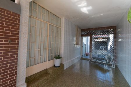 Casa à venda com 180m², 3 quartos e 1 vaga Casa à venda com 180m², 3 quartos e 1 vagaQuintal