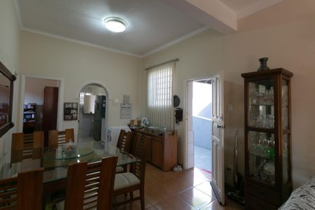 Casa à venda com 180m², 3 quartos e 1 vaga Casa à venda com 180m², 3 quartos e 1 vagaSala de Jantar