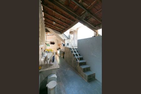 Casa à venda com 180m², 3 quartos e 1 vaga Casa à venda com 180m², 3 quartos e 1 vagaQuintal