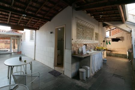 Casa à venda com 180m², 3 quartos e 1 vaga Casa à venda com 180m², 3 quartos e 1 vagaQuintal