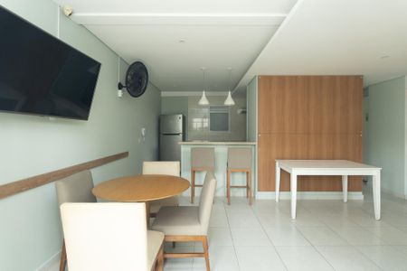 Apartamento à venda com 67m², 3 quartos e 1 vaga Apartamento à venda com 67m², 3 quartos e 1 vagaÁrea comum - Salão de festas