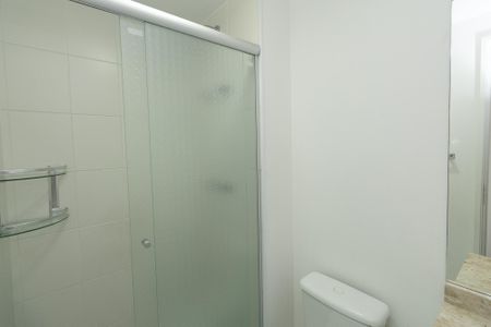 Apartamento à venda com 67m², 3 quartos e 1 vaga Apartamento à venda com 67m², 3 quartos e 1 vagaBanheiro da Suíte