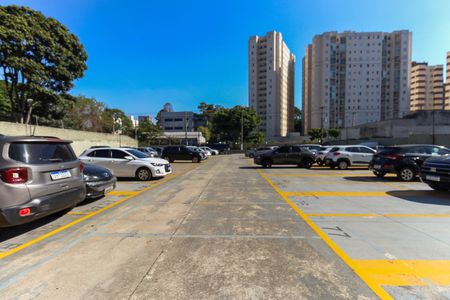 Apartamento à venda com 60m², 2 quartos e 1 vaga Apartamento à venda com 60m², 2 quartos e 1 vagaEstacionamento
