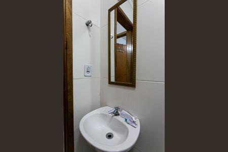 Apartamento à venda com 50m², 2 quartos e sem vaga Apartamento à venda com 50m², 2 quartos e sem vagaBanheiro