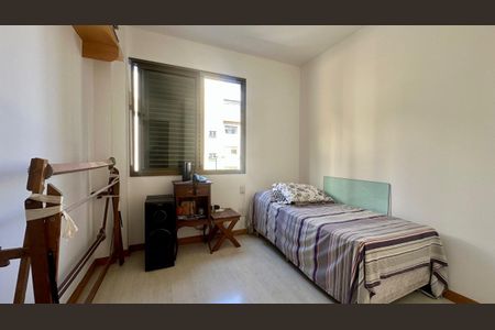 Apartamento à venda com 100m², 3 quartos e 2 vagas Apartamento à venda com 100m², 3 quartos e 2 vagasQuarto 1