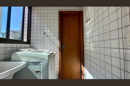 Apartamento à venda com 100m², 3 quartos e 2 vagas Apartamento à venda com 100m², 3 quartos e 2 vagasÁrea de serviço