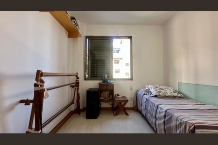 Apartamento à venda com 100m², 3 quartos e 2 vagas Apartamento à venda com 100m², 3 quartos e 2 vagasQuarto 1