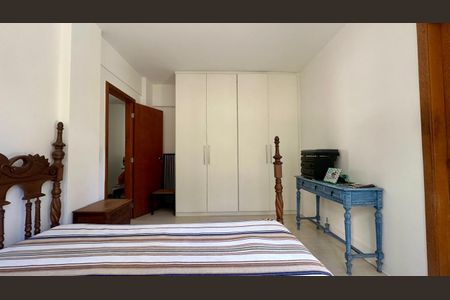 Apartamento à venda com 100m², 3 quartos e 2 vagas Apartamento à venda com 100m², 3 quartos e 2 vagasSuíte