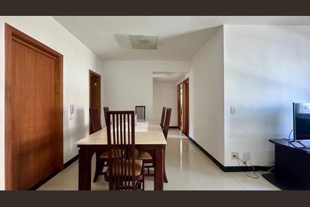 Apartamento à venda com 100m², 3 quartos e 2 vagas Apartamento à venda com 100m², 3 quartos e 2 vagasSala
