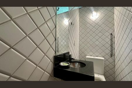 Apartamento à venda com 100m², 3 quartos e 2 vagas Apartamento à venda com 100m², 3 quartos e 2 vagasLavabo