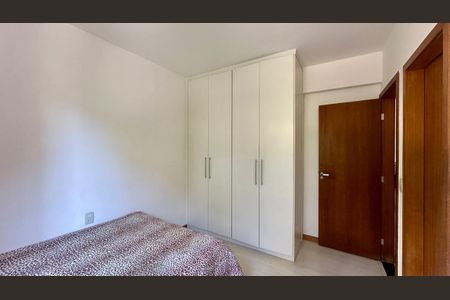 Apartamento à venda com 100m², 3 quartos e 2 vagas Apartamento à venda com 100m², 3 quartos e 2 vagasQuarto 2