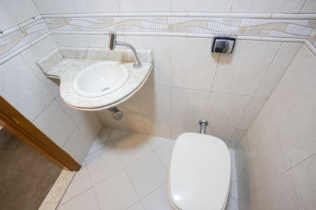 Apartamento à venda com 280m², 5 quartos e 2 vagas Apartamento à venda com 280m², 5 quartos e 2 vagasBanheiro 2