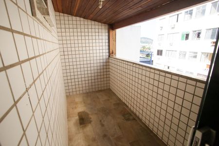 Apartamento à venda com 280m², 5 quartos e 2 vagas Apartamento à venda com 280m², 5 quartos e 2 vagasVaranda