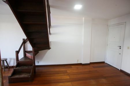 Apartamento à venda com 280m², 5 quartos e 2 vagas Apartamento à venda com 280m², 5 quartos e 2 vagasSala