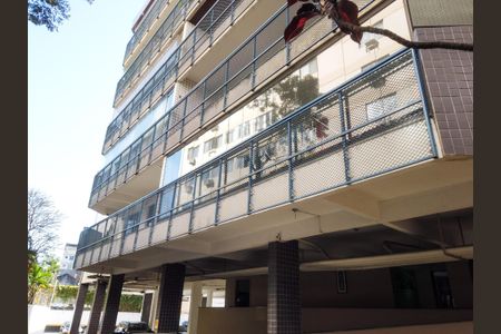 Apartamento à venda com 280m², 5 quartos e 2 vagas Apartamento à venda com 280m², 5 quartos e 2 vagasFachada