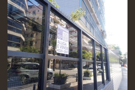 Apartamento à venda com 280m², 5 quartos e 2 vagas Apartamento à venda com 280m², 5 quartos e 2 vagasFachada