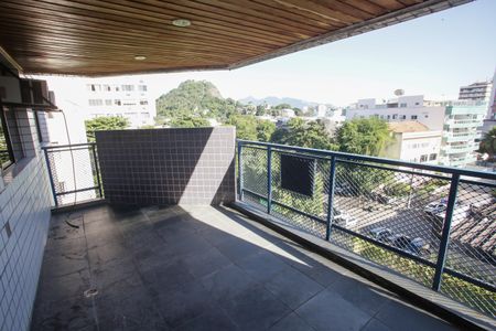 Apartamento à venda com 280m², 5 quartos e 2 vagas Apartamento à venda com 280m², 5 quartos e 2 vagasVista da Varanda