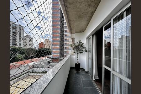 Apartamento para alugar com 148m², 4 quartos e 3 vagas Apartamento para alugar com 148m², 4 quartos e 3 vagasSacada da Sala