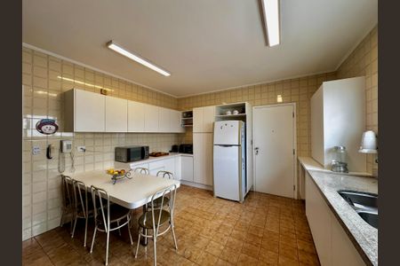 Apartamento para alugar com 148m², 4 quartos e 3 vagas Apartamento para alugar com 148m², 4 quartos e 3 vagasCozinha