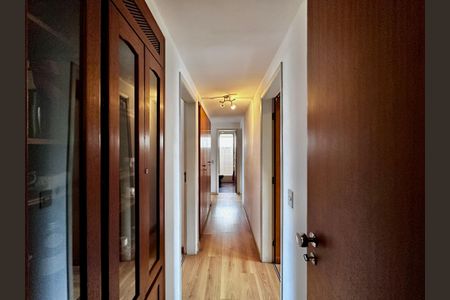 Apartamento para alugar com 148m², 4 quartos e 3 vagas Apartamento para alugar com 148m², 4 quartos e 3 vagasCorredor Quartos