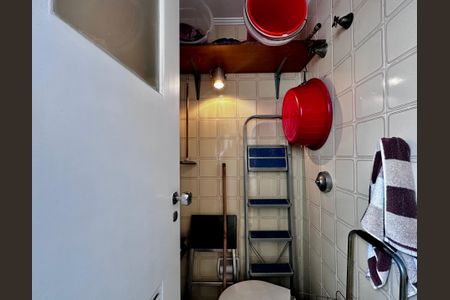 Apartamento para alugar com 148m², 4 quartos e 3 vagas Apartamento para alugar com 148m², 4 quartos e 3 vagasBanheiro de Serviço