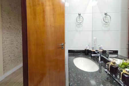 Casa à venda com 125m², 3 quartos e 2 vagas Casa à venda com 125m², 3 quartos e 2 vagasBanheiro Social