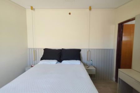 Casa à venda com 125m², 3 quartos e 2 vagas Casa à venda com 125m², 3 quartos e 2 vagas Suíte