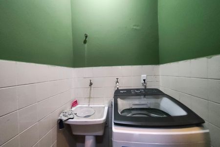 Casa à venda com 125m², 3 quartos e 2 vagas Casa à venda com 125m², 3 quartos e 2 vagasÁrea de Serviço