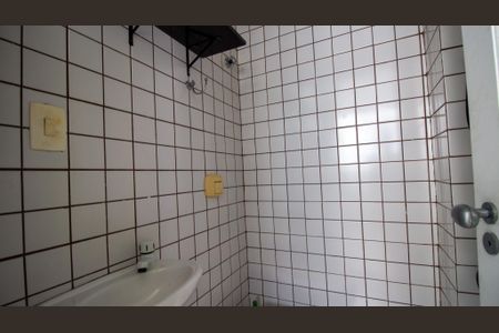 Apartamento à venda com 110m², 3 quartos e 2 vagas Apartamento à venda com 110m², 3 quartos e 2 vagasBanheiro de Serviço