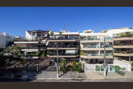 Apartamento à venda com 110m², 3 quartos e 2 vagas Apartamento à venda com 110m², 3 quartos e 2 vagasVista da Varanda
