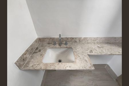 Apartamento à venda com 76m², 2 quartos e 1 vaga Apartamento à venda com 76m², 2 quartos e 1 vagaBanheiro da Suíte 1